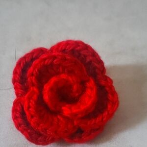 Elegant Red Crochet Flower Brooch